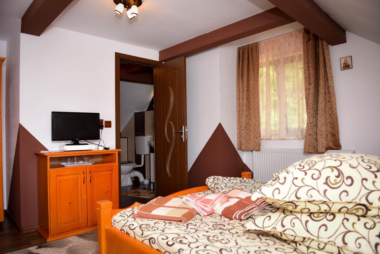 Casa Edy Hotel Kolibica Kültér fotó